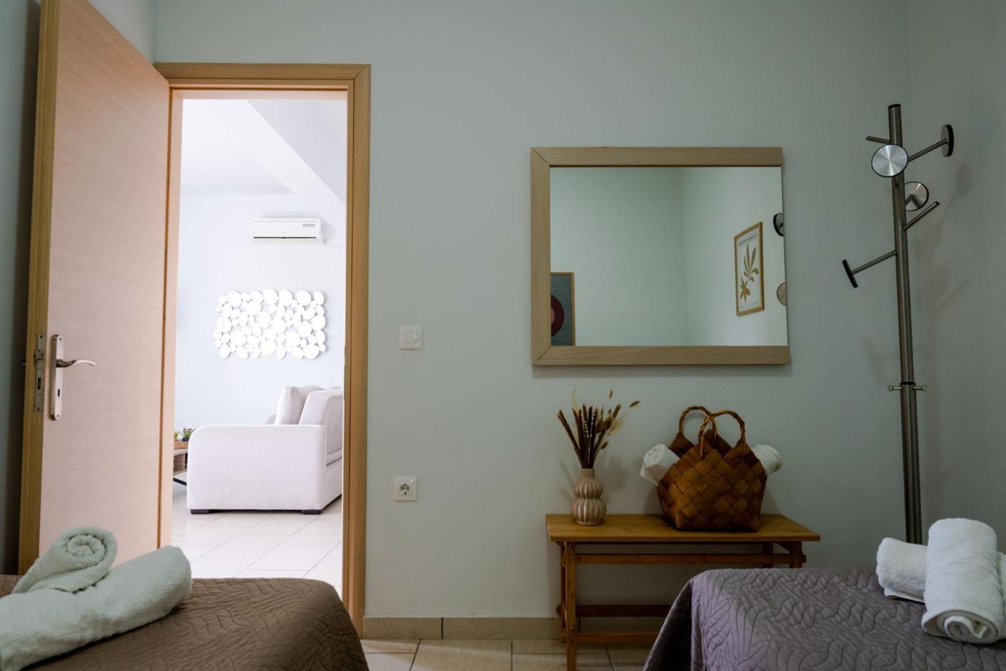 Tesys Studios And Apartments Лаганас Номер фото