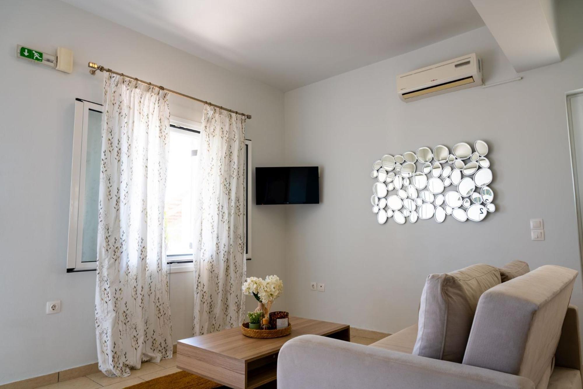 Tesys Studios And Apartments Лаганас Номер фото